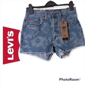 NEW Levi’s boho floral 502 denim short​​